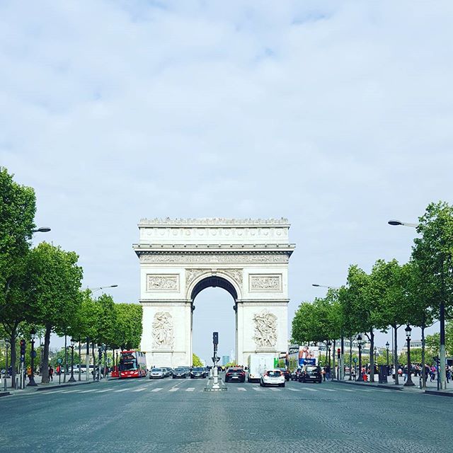 18096056_337781109953600_3486927623697727488_n